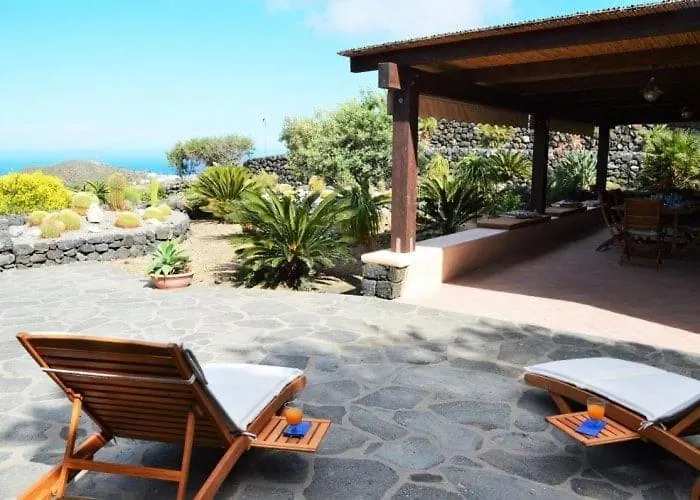 Semesterbostad Dammuso Sidori